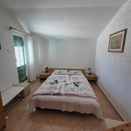 Apartmani Mira Supetarska Draga Buitenkant foto