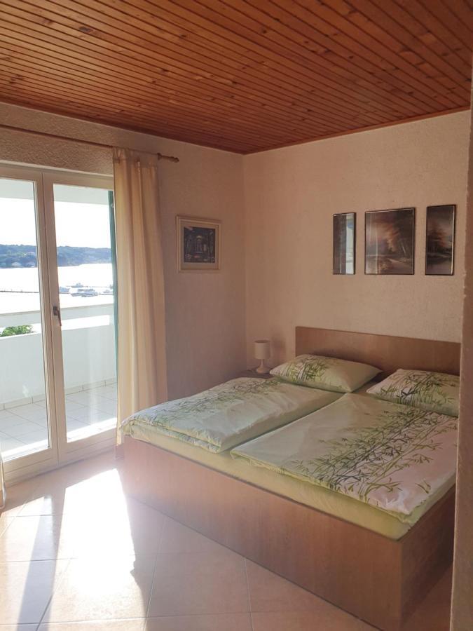 Apartmani Mira Supetarska Draga Buitenkant foto