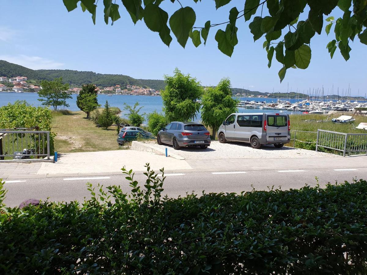 Apartmani Mira Supetarska Draga Buitenkant foto