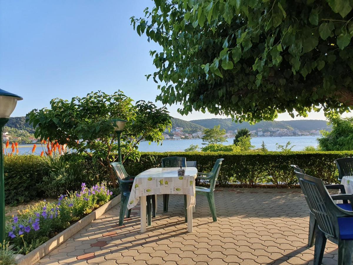 Apartmani Mira Supetarska Draga Buitenkant foto