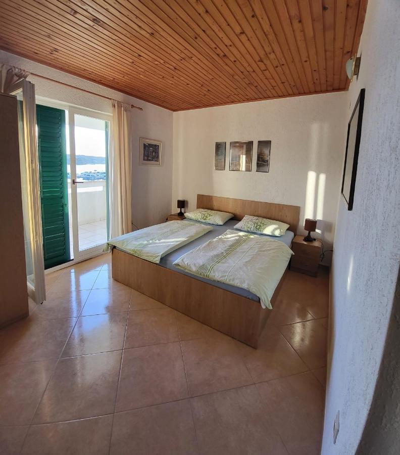 Apartmani Mira Supetarska Draga Buitenkant foto