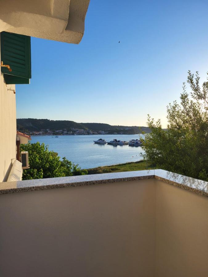Apartmani Mira Supetarska Draga Buitenkant foto