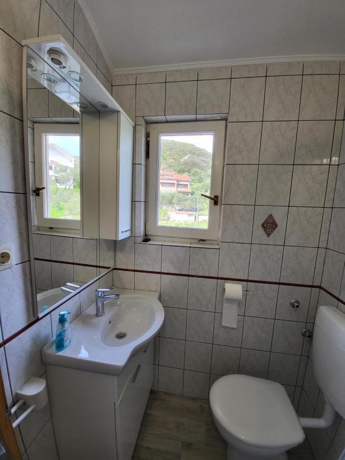Apartmani Mira Supetarska Draga Buitenkant foto