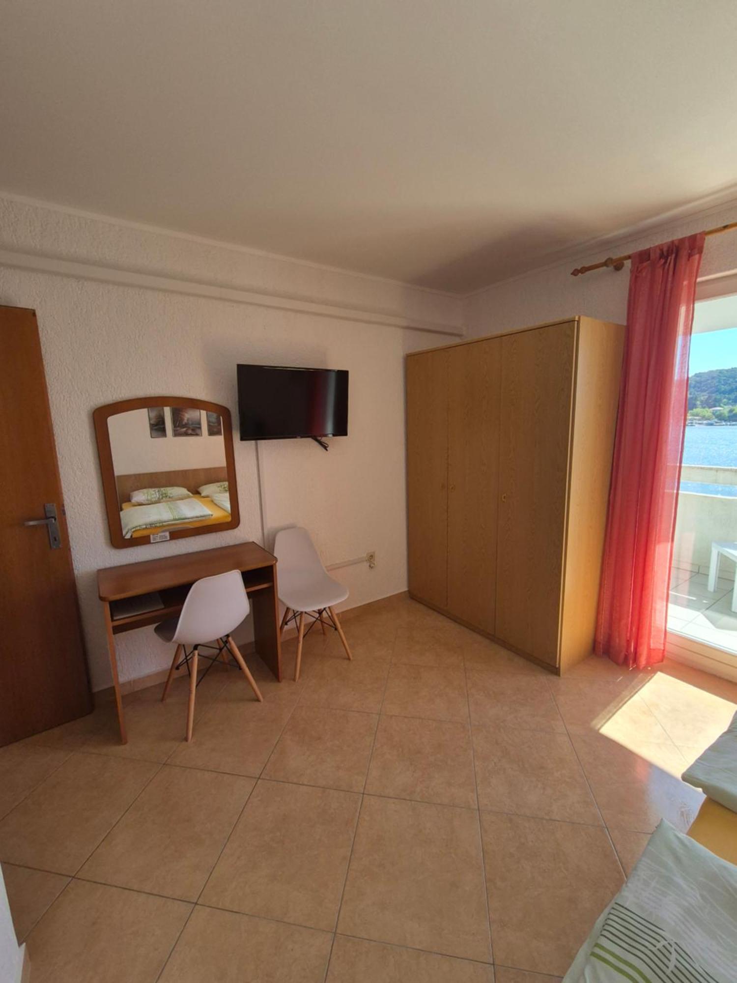Apartmani Mira Supetarska Draga Buitenkant foto