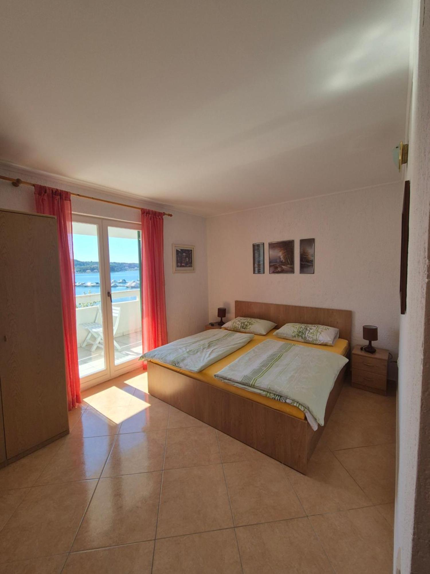 Apartmani Mira Supetarska Draga Buitenkant foto
