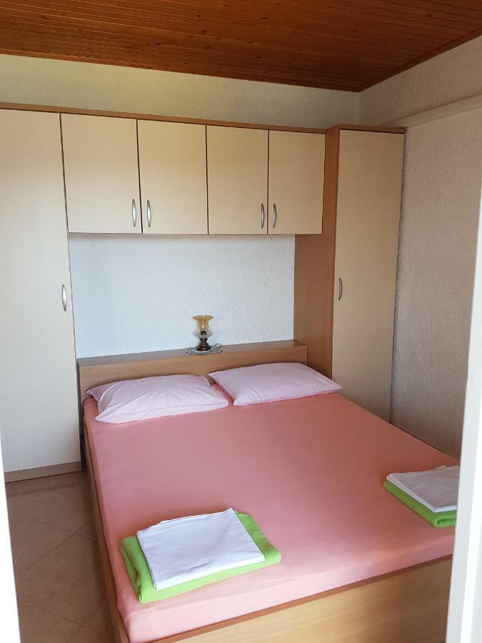 Apartmani Mira Supetarska Draga Buitenkant foto