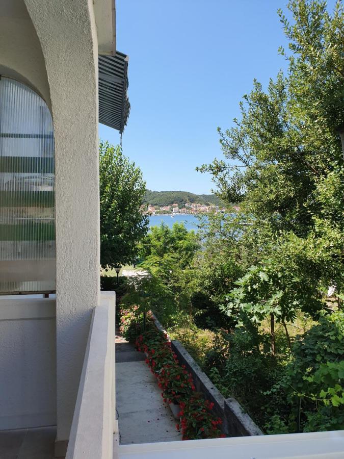 Apartmani Mira Supetarska Draga Buitenkant foto